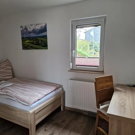 Strohbergblick Apartment *
