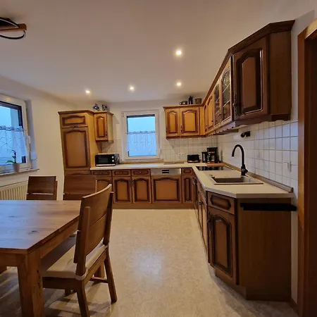 Strohbergblick Apartment *